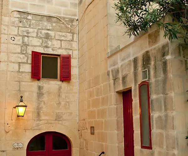 达尔塔尔-卡丹精品旅馆 4* 加斯利